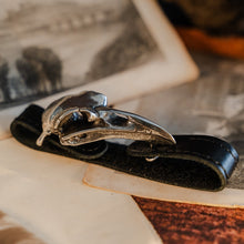 Load image into Gallery viewer, Raven Skull Wrist Strap