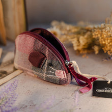 Load image into Gallery viewer, mouse tweed purse zip
